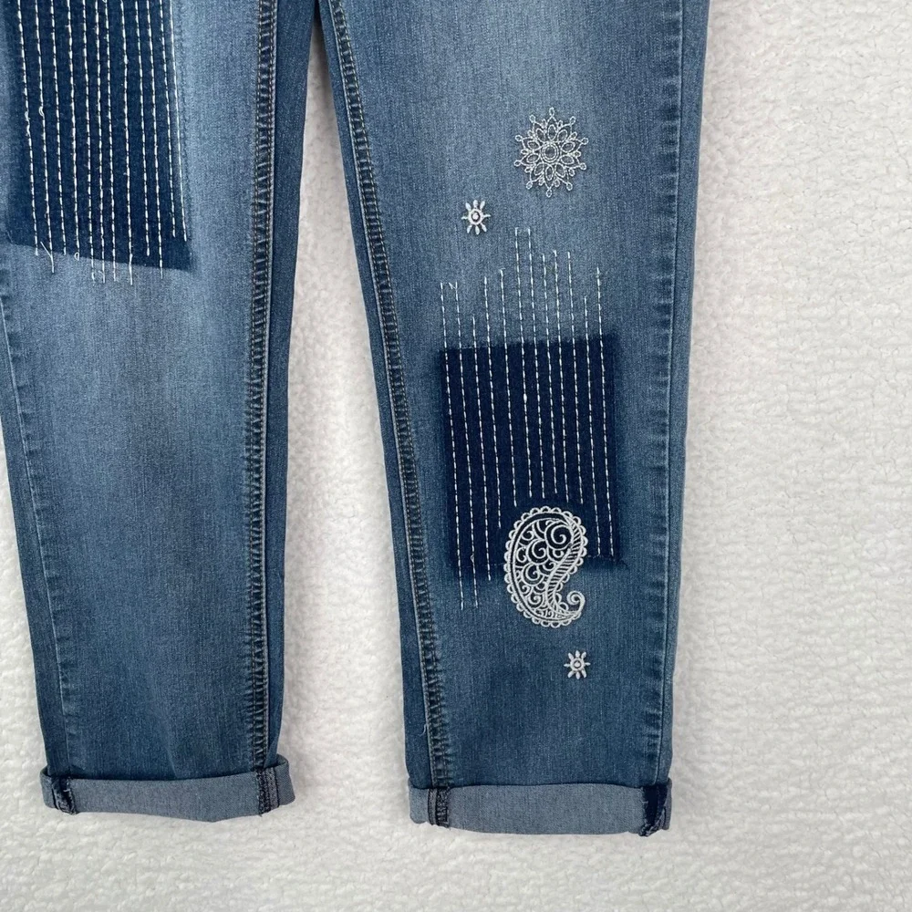 Love Indigo Signature Fit Boyfriend Jeans Size 4 Blue Embroidered Patchwork‎